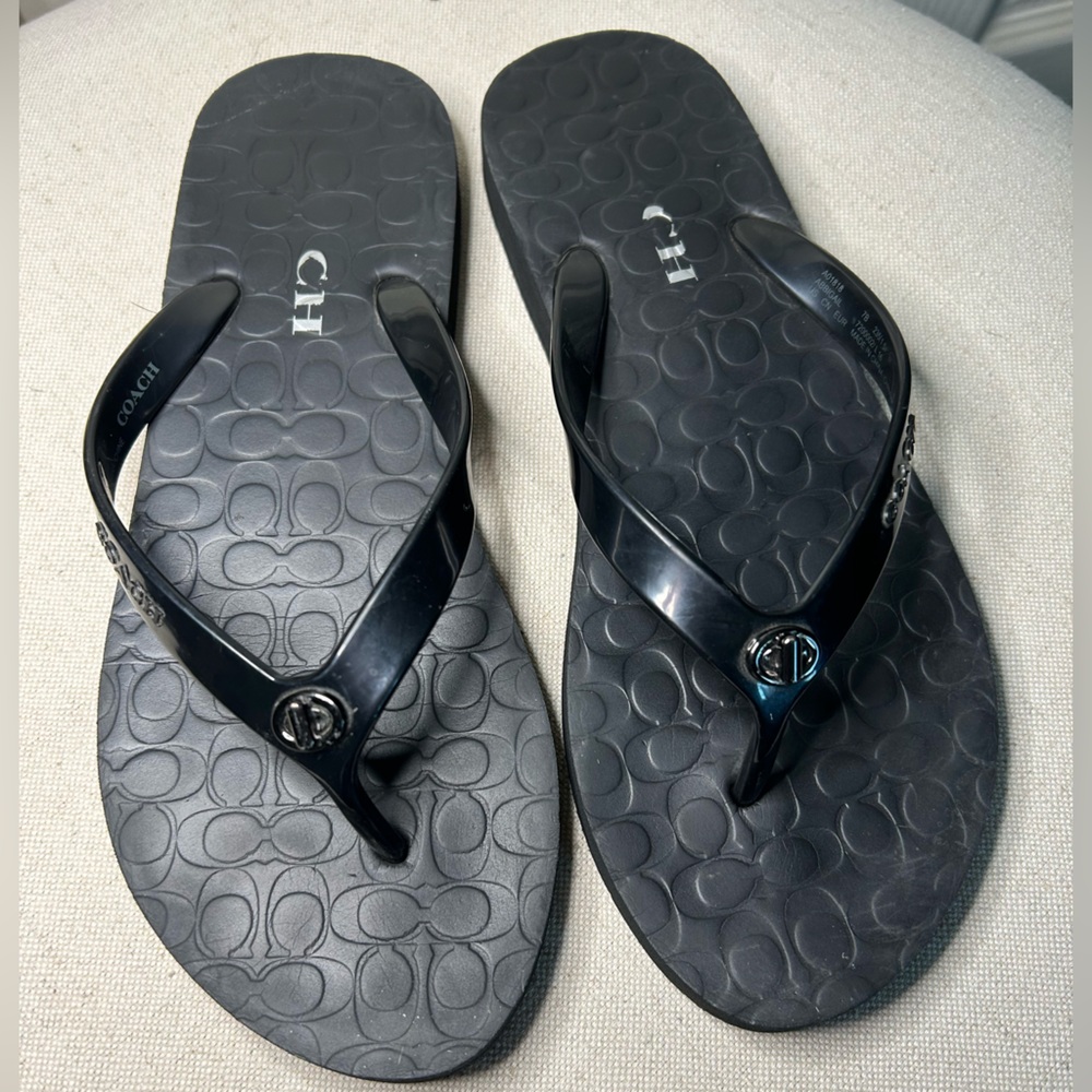 Coach 'Abigail' Black Turnlock Logo Flip Flops Thongs Beach Summer Sandals Shoe